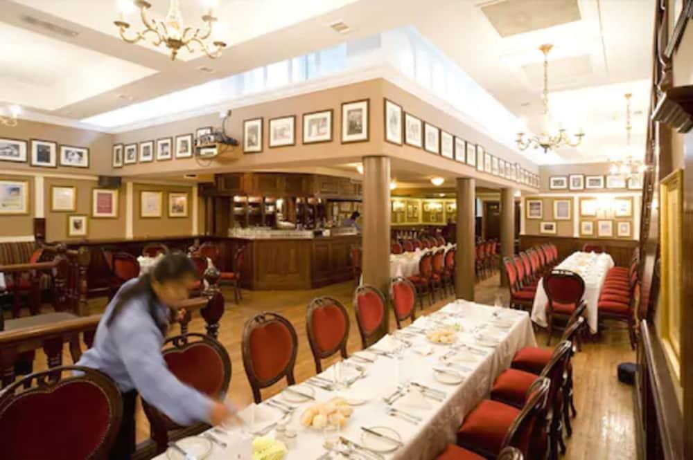 The Lansdowne Hotel Dublin Restaurant photo